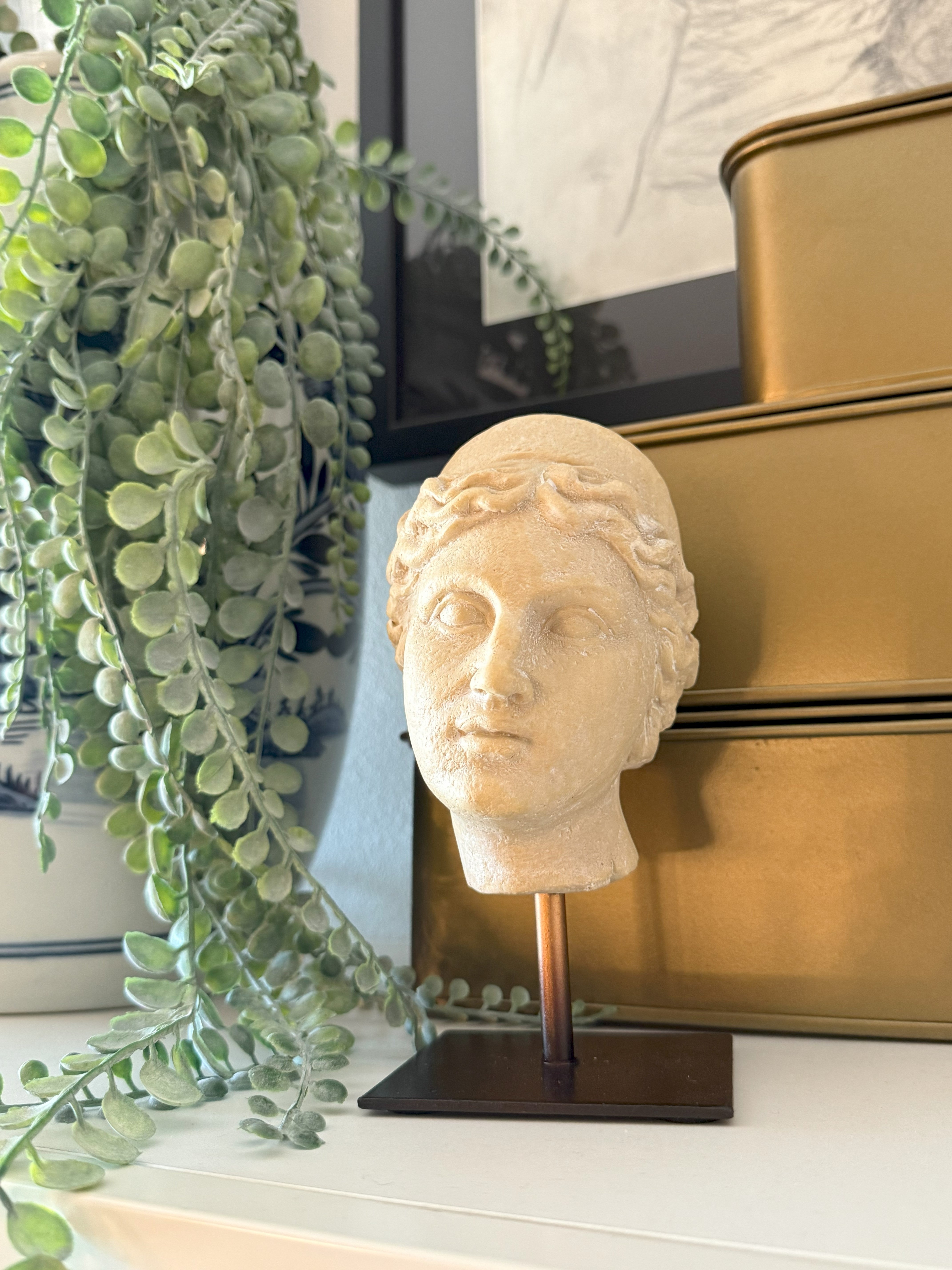 Resin Sculpture With Stand