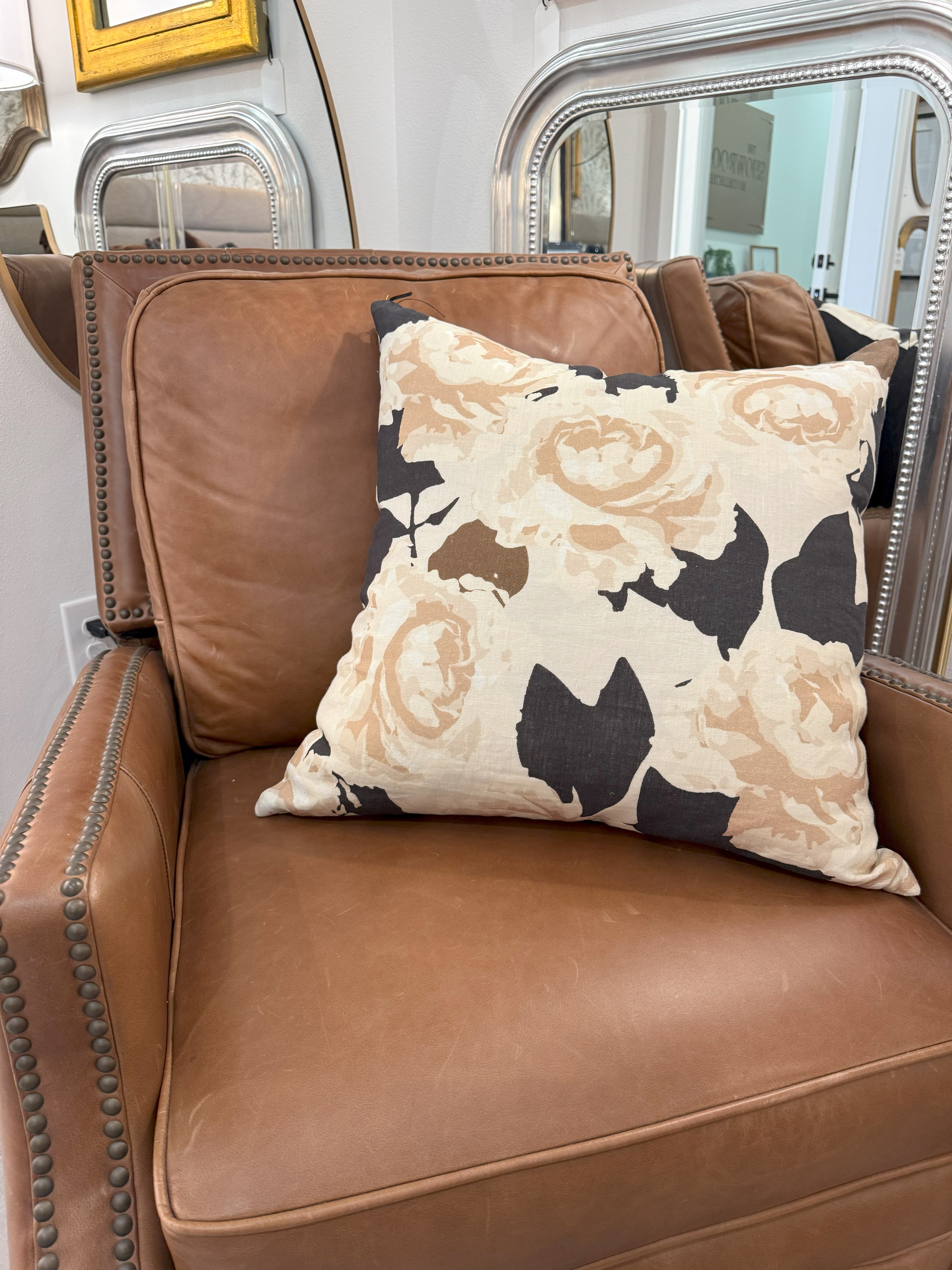 FLOWER THROW PILLOW
